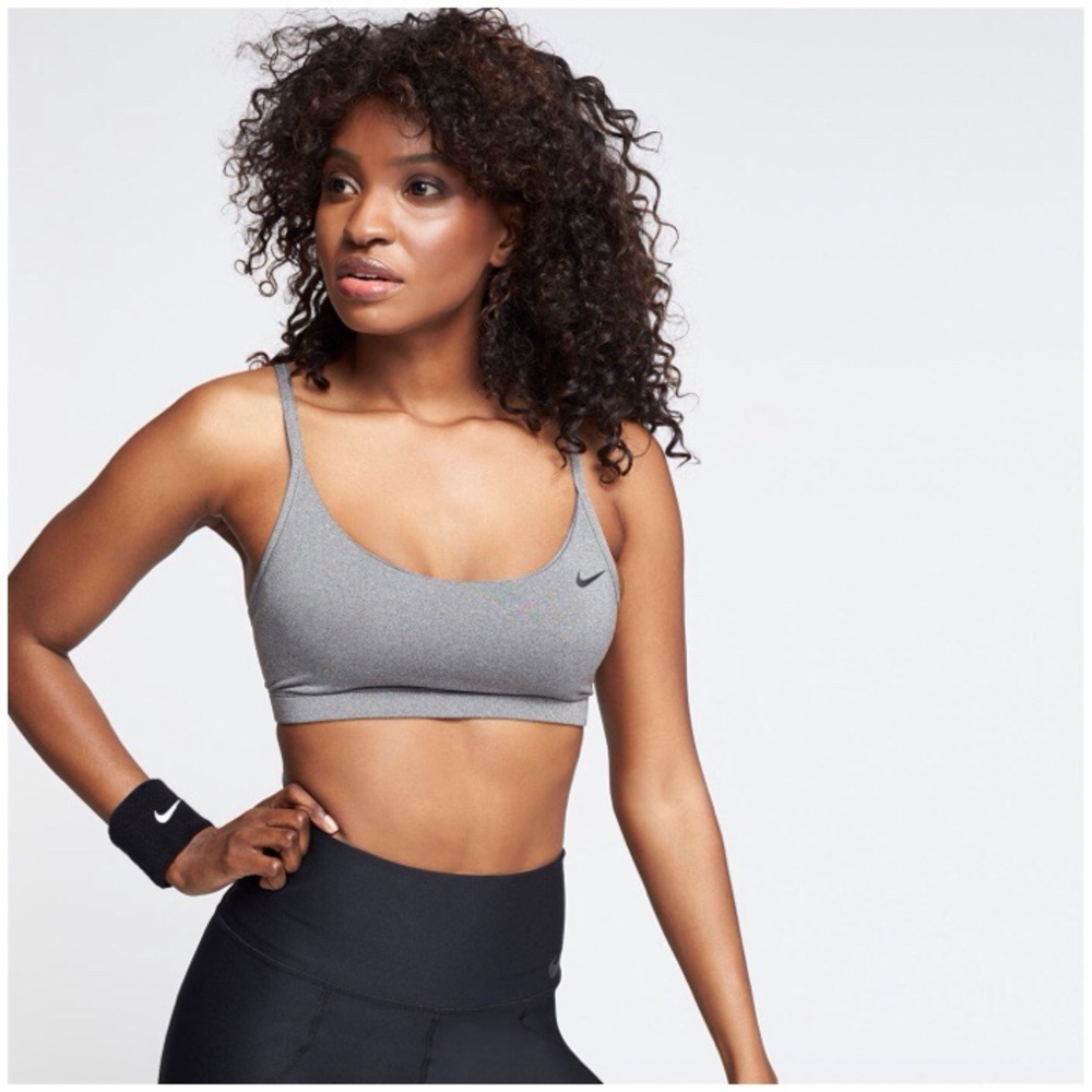 NIKE FAVORITES SPORTS BRA